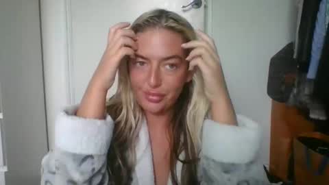 Snapshot of rubyredxxxoxxx chatting on 12/31/24, 10:37 rubyredxxxoxxx online show from 12/31/24, 10:37