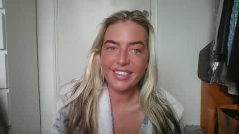 Snapshot of rubyredxxxoxxx chatting on 01/04/25, 10:05 rubyredxxxoxxx online show from 01/04/25, 10:05