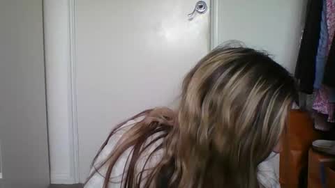 rubyredxxxoxxx online show from 12/17/25, 10:54