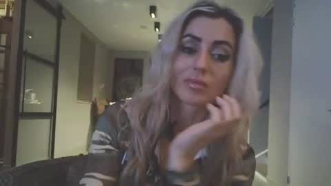 Snapshot of rubyroseandtastytim chatting on 07/18/26, 01:54 rubyroseandtastytim online show from 07/18/26, 01:54