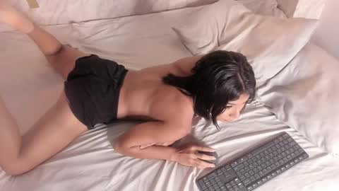 Snapshot of rubyrouge_ chatting on 02/11/25, 01:41 Ruby online show from 02/11/25, 01:41