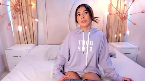 Snapshot of rubyrouge_ chatting on 11/12/25, 07:35 Ruby online show from 11/12/25, 07:35