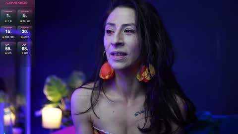 Snapshot of rubyrya chatting on 10/10/25, 09:03 Ruby online show from 10/10/25, 09:03