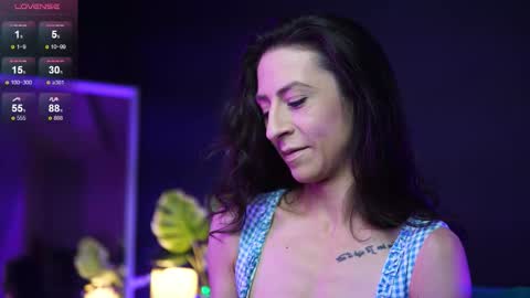 Snapshot of rubyrya chatting on 10/17/25, 10:01 Ruby online show from 10/17/25, 10:01