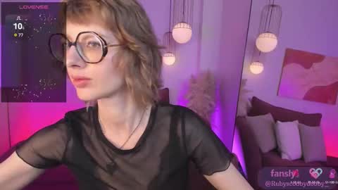 Snapshot of rubytwinkle chatting on 09/16/25, 05:41 Ruby online show from 09/16/25, 05:41