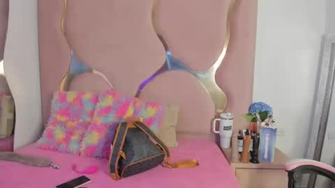 Snapshot of rubyxht chatting on 11/12/25, 12:27 rubyxht online show from 11/12/25, 12:27