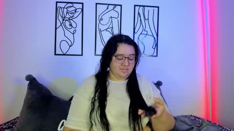 Snapshot of rubyy_24 chatting on 01/23/25, 08:24 I am Ruby online show from 01/23/25, 08:24