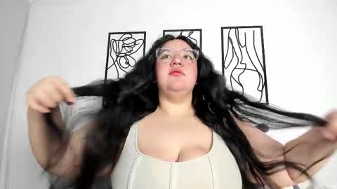 Snapshot of rubyy_24 chatting on 10/27/25, 07:18 I am Ruby online show from 10/27/25, 07:18