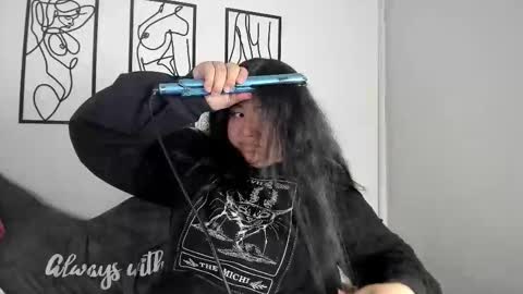 Snapshot of rubyy_24 chatting on 12/14/25, 07:07 I am Ruby online show from 12/14/25, 07:07