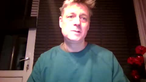 Snapshot of rudeski chatting on 02/01/25, 07:23 rudeski online show from 02/01/25, 07:23