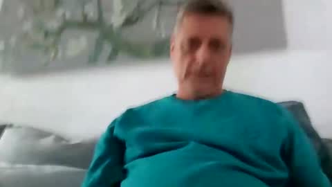 Snapshot of rudeski chatting on 05/21/26, 02:57 rudeski online show from 05/21/26, 02:57