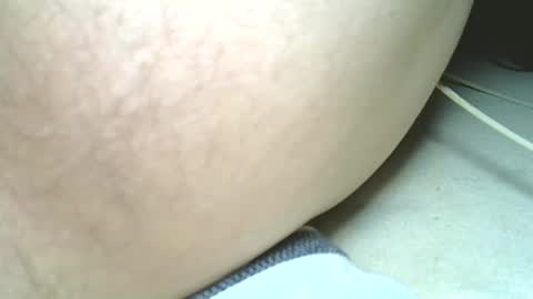 Snapshot of rudisuzzy chatting on 06/17/26, 04:59 rudisuzzy 1 online show from 06/17/26, 04:59