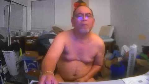 Snapshot of rueltrinidad73 chatting on 05/17/26, 05:27 rueltrinidad73 online show from 05/17/26, 05:27