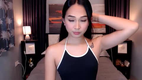 its me Sabel online show from 12/14/25, 01:05