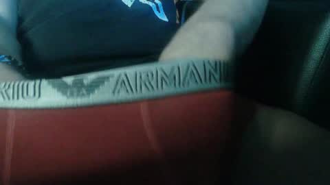 Snapshot of ruffi77 chatting on 01/24/25, 04:27 Chico que rico Caliente online show from 01/24/25, 04:27