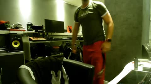 Snapshot of ruffi77 chatting on 02/07/25, 11:34 Chico que rico Caliente online show from 02/07/25, 11:34