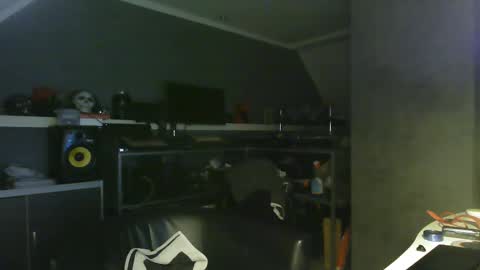 Snapshot of ruffi77 chatting on 02/24/25, 12:30 Chico que rico Caliente online show from 02/24/25, 12:30