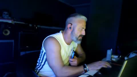 Chico que rico Caliente online show from 07/28/26, 01:34