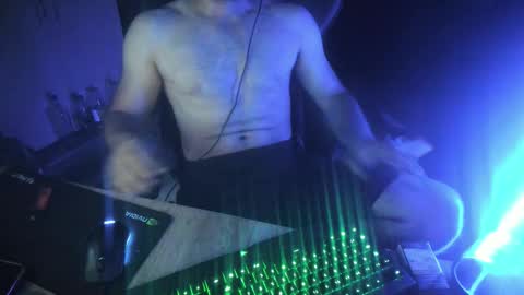 RumbleBumbles online show from 12/19/25, 06:59