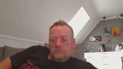 Snapshot of runepetter chatting on 09/24/25, 09:01 bignorwegian online show from 09/24/25, 09:01
