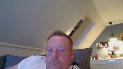 Snapshot of runepetter chatting on 10/09/25, 08:18 bignorwegian online show from 10/09/25, 08:18