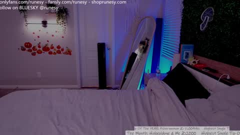 Lady online show from 10/29/25, 03:09