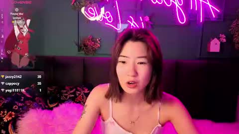 Snapshot of runi_asian chatting on 06/20/26, 01:41 Runi online show from 06/20/26, 01:41