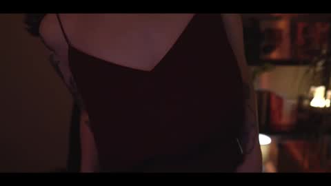 Snapshot of running_with_the_wolves chatting on 03/08/25, 01:28 Elena online show from 03/08/25, 01:28