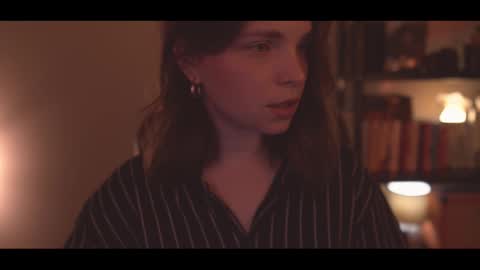 Snapshot of running_with_the_wolves chatting on 10/24/25, 10:50 Elena online show from 10/24/25, 10:50