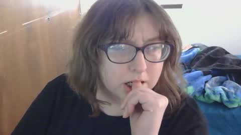 runny_eggs online show from 05/14/26, 02:02