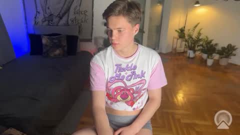 rusbradpitt online show from 02/10/26, 03:38