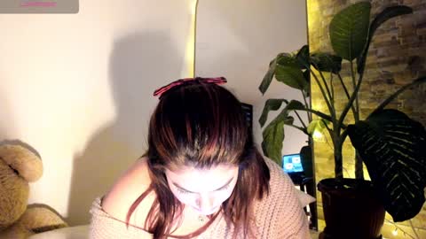 Lorenn online show from 12/18/24, 10:57