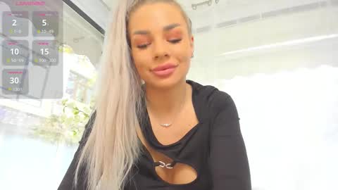 Ava online show from 11/06/25, 09:32