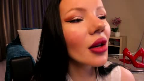 Chrissy online show from 04/09/26, 03:06