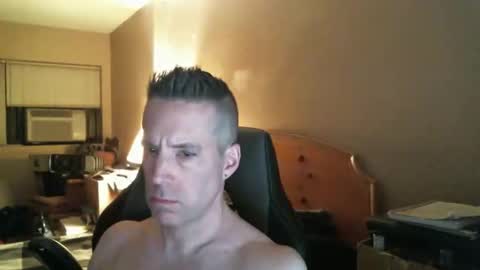 rustic_cuse_777 online show from 11/05/25, 05:07