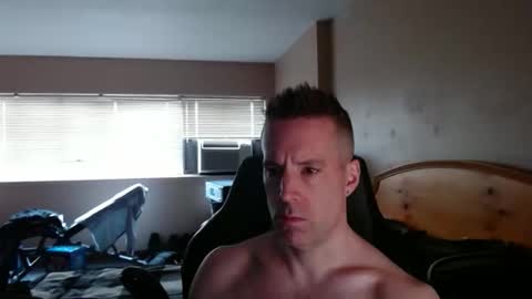 rustic_cuse_777 online show from 12/19/25, 05:09