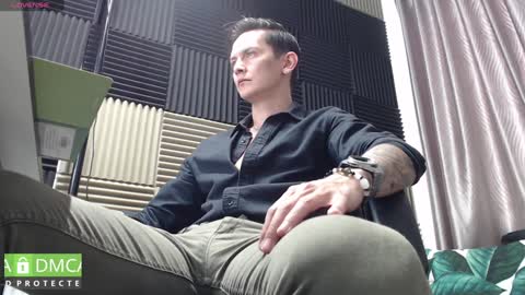 MillionDollarGuy online show from 01/26/25, 03:06