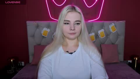 Snapshot of ruthbryant chatting on 09/22/25, 01:29 ruthbryant online show from 09/22/25, 01:29