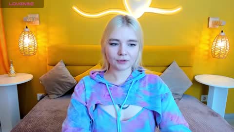 Snapshot of ruthbryant chatting on 10/12/25, 01:59 ruthbryant online show from 10/12/25, 01:59