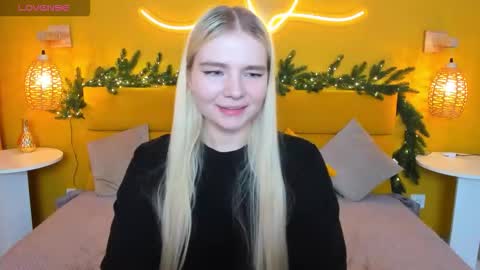 Snapshot of ruthbryant chatting on 11/30/25, 01:53 ruthbryant online show from 11/30/25, 01:53