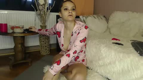 Snapshot of ruxandradanny chatting on 10/31/25, 08:48 ruxandradanny online show from 10/31/25, 08:48