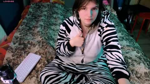 Ruyjin online show from 01/06/25, 02:36