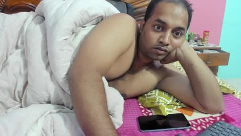 Snapshot of rwb17 chatting on 01/12/25, 12:39 rwb17 online show from 01/12/25, 12:39