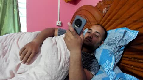 rwb17 online show from 12/22/25, 09:06