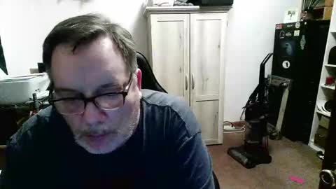 Snapshot of rwzar_1965 chatting on 04/12/26, 11:43 rwzar_1965 online show from 04/12/26, 11:43
