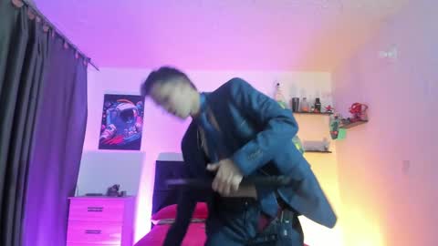 Snapshot of ryan15_ chatting on 01/28/25, 10:45 Ryan 15 online show from 01/28/25, 10:45