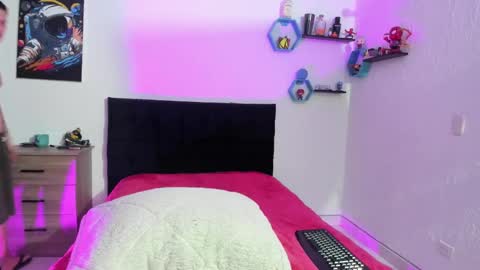 Snapshot of ryan15_ chatting on 01/31/25, 10:42 Ryan 15 online show from 01/31/25, 10:42