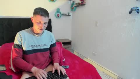 Snapshot of ryan15_ chatting on 02/03/25, 12:03 Ryan 15 online show from 02/03/25, 12:03