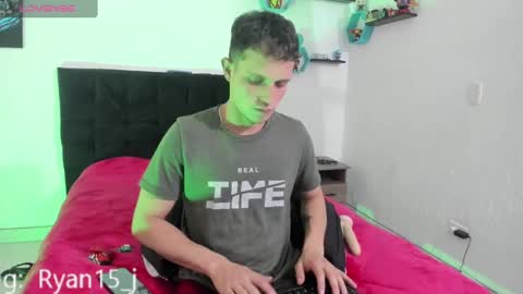 Snapshot of ryan15_ chatting on 02/13/25, 05:44 Ryan 15 online show from 02/13/25, 05:44