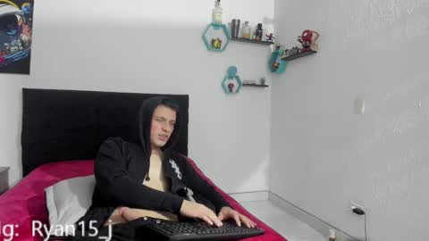 Snapshot of ryan15_ chatting on 03/10/25, 11:42 Ryan 15 online show from 03/10/25, 11:42